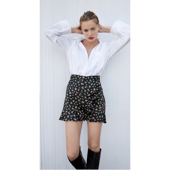 ZARA Black Floral Fruit Berries Ruffled Satin Shorts Skort Satin Summer X-Small - Picture 1 of 16